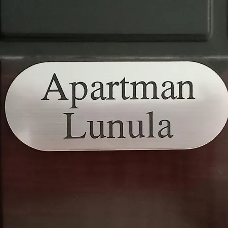 Lunula *